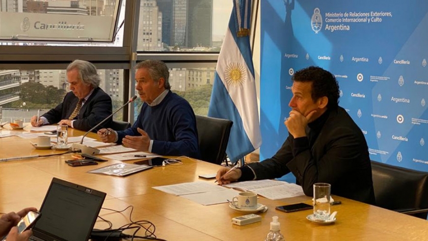 Solá insistió con la propuesta presidencial de un Fondo Mundial de Emergencia Humanitaria