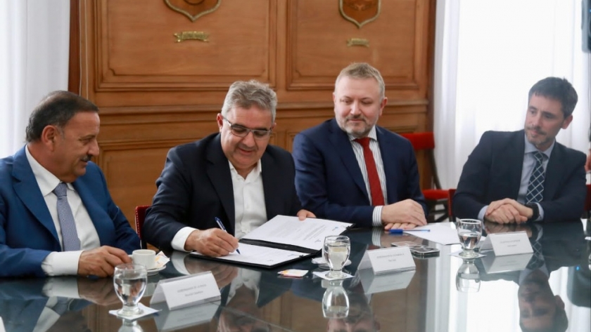 Catamarca, La Rioja y Río Negro firmaron convenio con la estatal israelí Mekorot para mejorar el manejo del agua