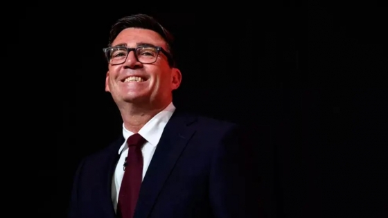 Andy Burnham asume como primer ministro del Reino Unido