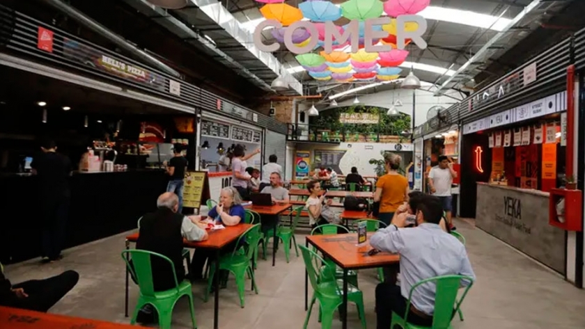 Los mercados porteños se reinventan y abren sus puertas con una mezcla de colores y sabores