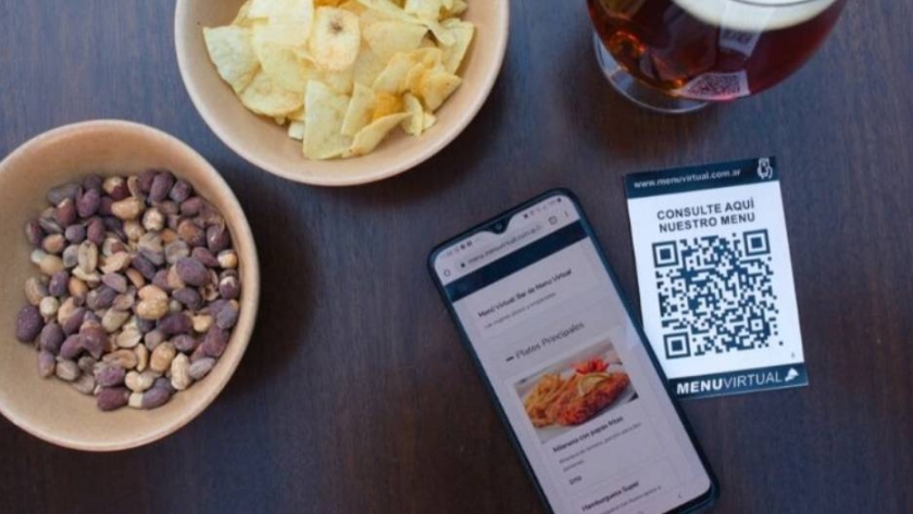 Los bares tucumanos dan paso al nuevo menú virtual 