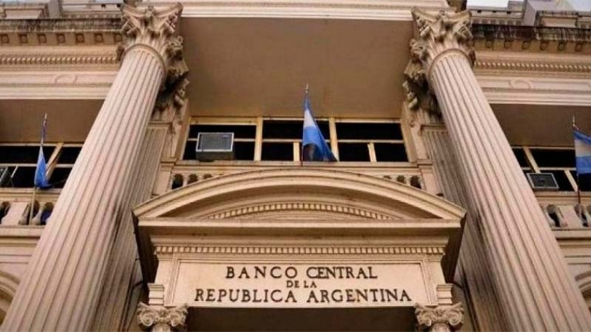 Por carta, Massa le pidió al presidente del Banco Central derogar una norma contra los productores de soja
