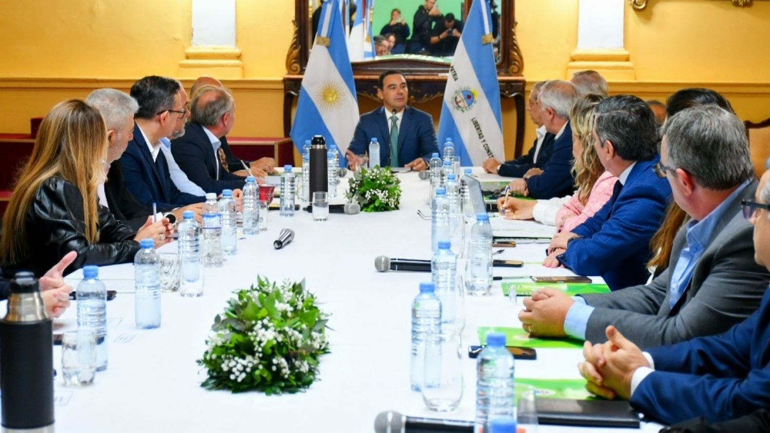Valdés reunió a su Gabinete para definir la gestión provincial frente a la coyuntura nacional