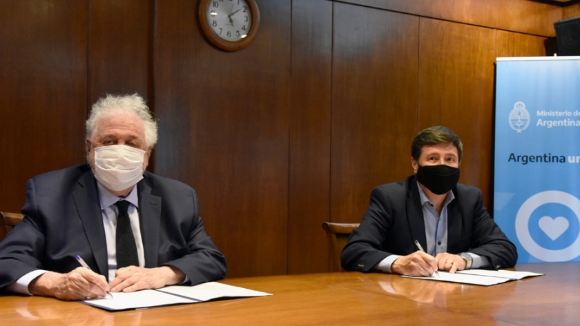Arroyo y González García firmaron convenio en el marco del Plan Argentina contra el Hambre
