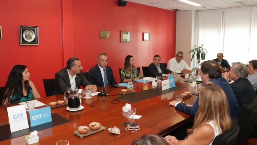 Scioli y Martínez se reunieron con la Cámara Argentina de Turismo para planificar acciones de desarrollo y crecimiento de la actividad turística