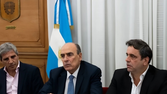 Dólares en el colchón: cómo la formalización podría disparar la recaudación en las provincias