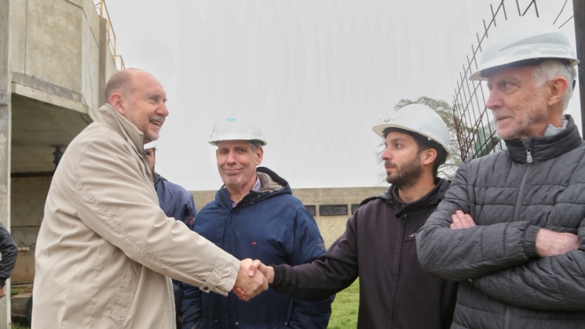 Acueducto Gran Rosario: Perotti recorrió la obra de ampliación de la planta potabilizadora de Assa
