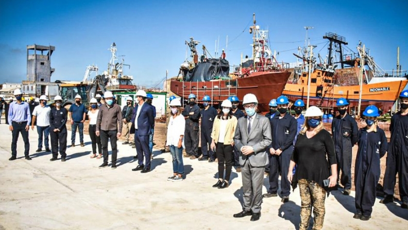 Ariel Schale recorrió empresas del sector naval, textil y del conocimiento que recibieron aportes para potenciar su crecimiento