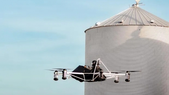 Pensado para el campo, lanzan un drone eléctrico para volar sin licencia a más de 100 km/h: cuánto cuesta