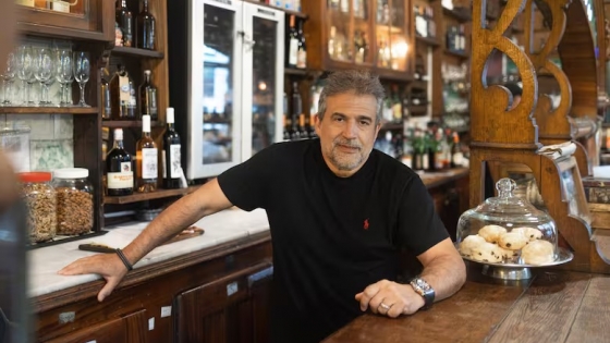 El Federal: el bar que destila historia y vermouth artesanal