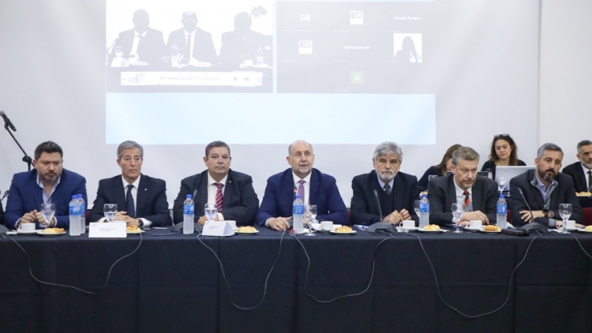 Perotti participó del 89° Plenario de Rectoras y Rectores en la ciudad de Santa Fe