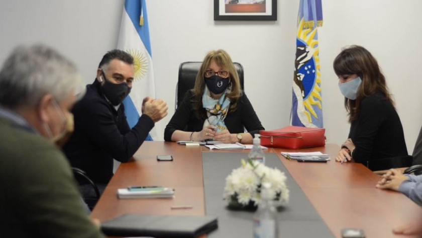 Alicia analiza la agenda productiva para Santa Cruz