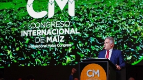 Martín Llaryora impulsa una nueva ley de biocombustibles en el Congreso Internacional de Maíz