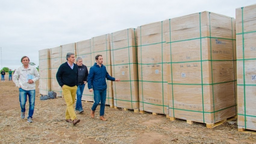 Capitanich supervisó el inicio de obra de la tercera planta de Energía Solar más importante del país