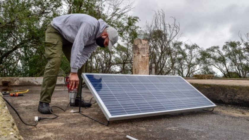 Realizaron una nueva instalación de un equipo solar fotovoltaico a una pequeña productora del interior provincial