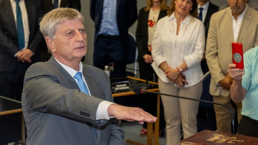 Ziliotto asumió su segundo mandato como gobernador de La Pampa