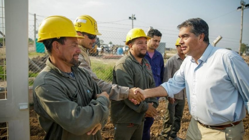 Capitanich supervisó la obra de la cisterna norte que abastecerá de agua a 11.000 familias del gran Resistencia