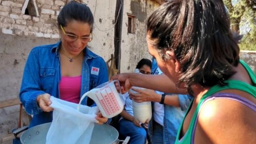 Vivir del monte: Taller sobre producción de lácteos caprinos en Río Hondo
