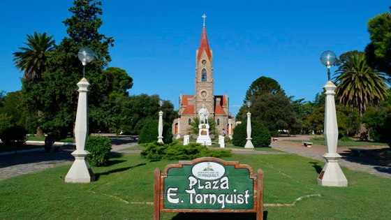 El ministro Costa y funcionarios de turismo recorrieron emprendimientos productivos de Tornquist