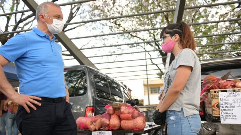 El Vicegobernador recorrió el Mercadito solidario en el Barrio Villa Urquiza de Posadas