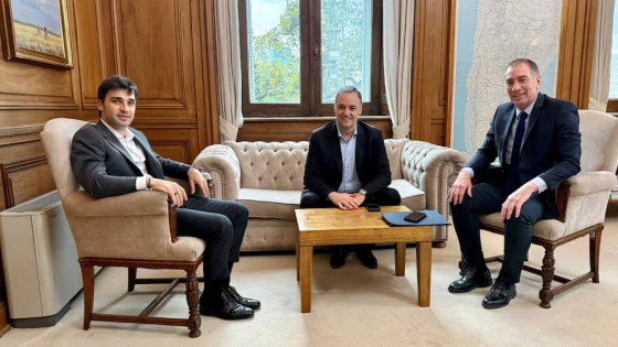 Santilli formalizó su salida del Congreso y comenzó su agenda como ministro del Interior con gobernadores