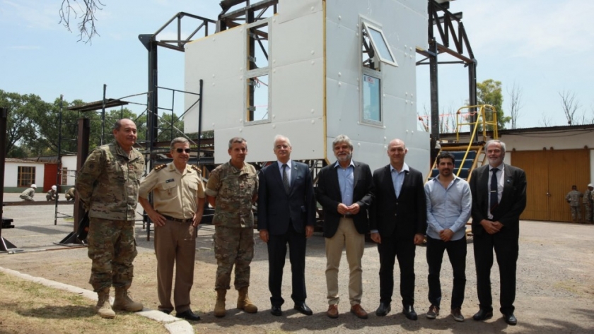 Filmus y Taiana recorrieron los laboratorios que se instalarán en la Antártida