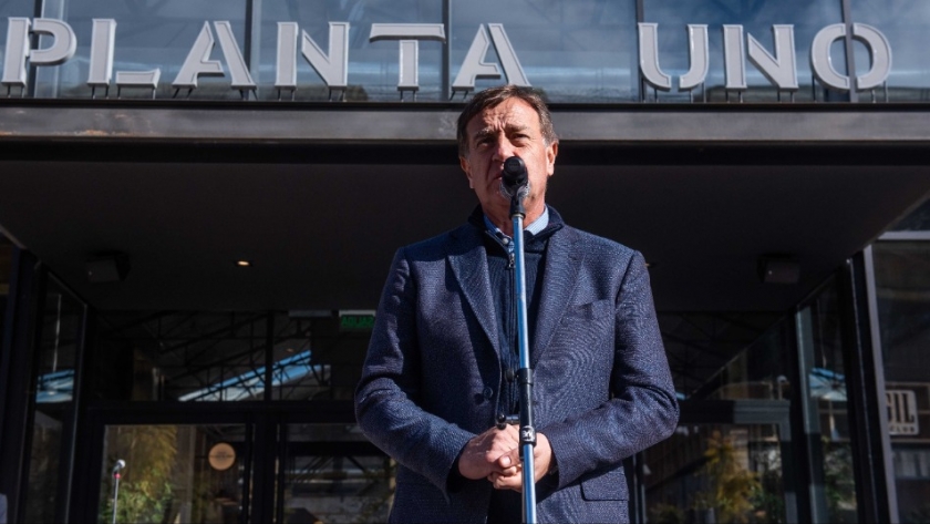 Suarez participó de la inauguración del mercado gastronómico, Planta Uno