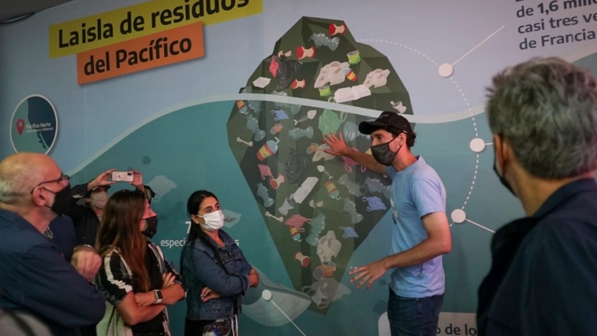 Autoridades del Ministerio de Ambiente recorrieron el espacio dedicado a la economía circular en Tecnópolis