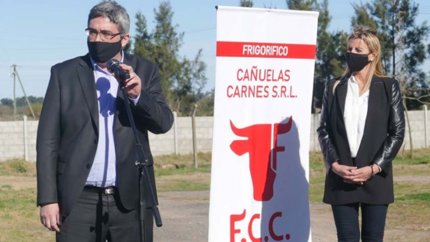 El ministro Rodríguez participó de la reapertura de un frigorífico en Cañuelas