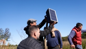 La Secretaría de Energía completa la entrega de boyeros solares en 11 provincias