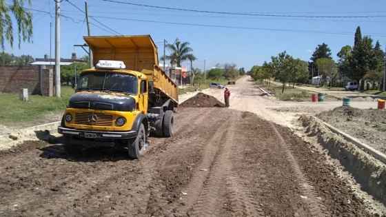 <Se ejecutan diversos trabajos para mantener los caminos rurales en el departamento Paraná