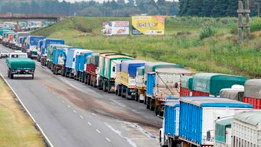 El 93% del transporte de carga de la argentina se hace en camiones