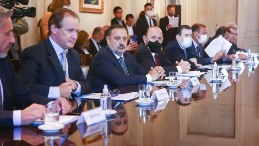 El gobernador Insfrán se reunió con el Presidente y demás mandatarios provinciales