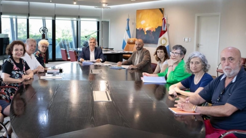 Llaryora garantizó los programas de la Agencia Córdoba Cultura