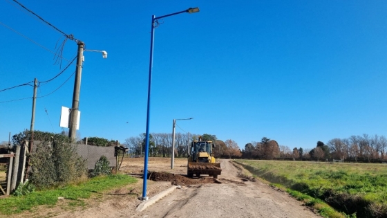 Obra conjunta: Municipio y vecinos avanzan en la pavimentación de seis cuadras en Rojas