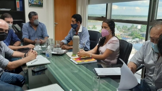 Remate en Puerto Irigoyen: Gobierno provincial garantizó fondos a productores ganaderos