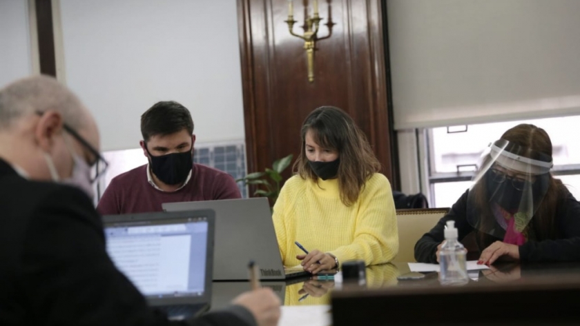 Ambiente recibió las ofertas para construir cerramientos a partir de alambrados en Salta, Chaco y Santiago del Estero
