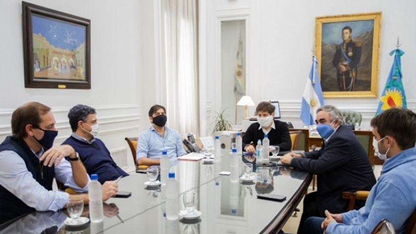 Kicillof con intendentes de Juntos por el Cambio