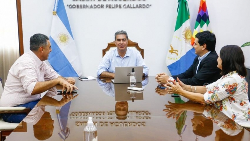 Capitanich y veterinarios analizan la actualización de la ley que regula el ejercicio profesional del sector