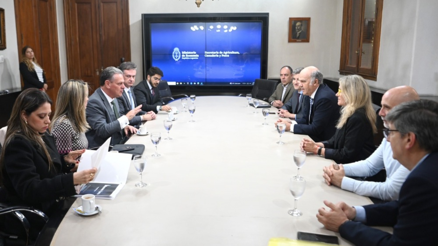 Argentina y Brasil refuerzan su alianza sanitaria con un acuerdo clave para la influenza aviar