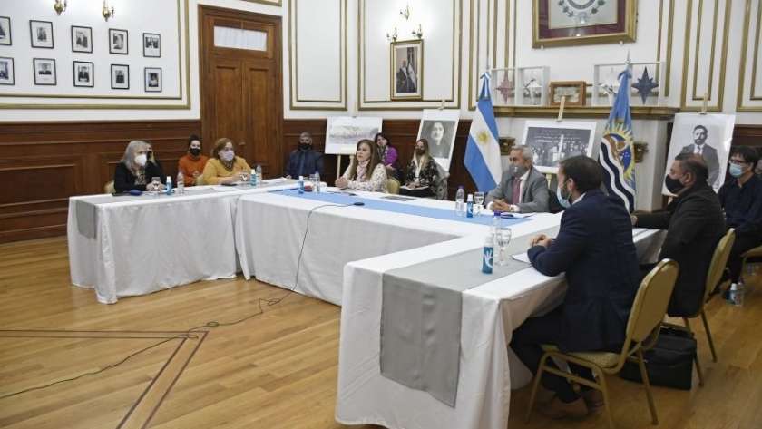 Santa Cruz avanza en la implementación de Potenciar Trabajo