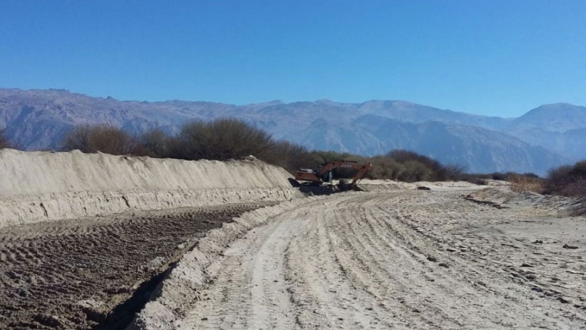 El Gobierno realizó obras para mitigar posibles desbordes de ríos en zonas problemáticas