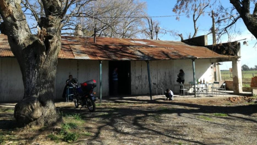 Pueblos fantasmas: El Crisol, carreteras desérticas y escuelas cerradas 