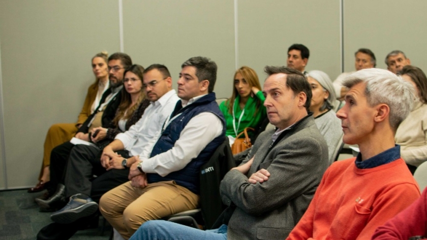 Se realizó con gran convocatoria el seminario sobre tendencias globales agroalimentarias para emprendimientos y Pymes catamarqueñas