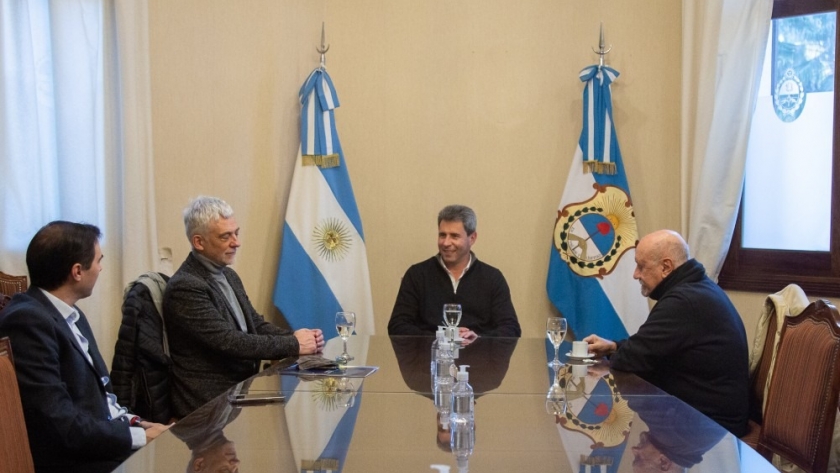 Presentaron a Uñac un proyecto audiovisual que busca promocionar la vitivinicultura y el turismo