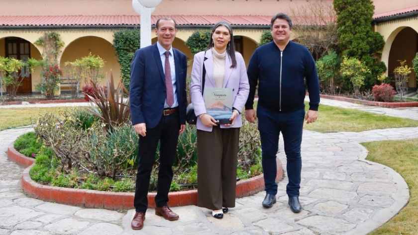 El Gobernador Gutiérrez recibió a la embajadora de Chile en la provincia