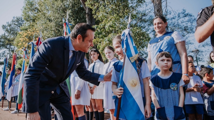 Oscar Herrera Ahuad acompañó los festejos por el 69° aniversario de General Urquiza