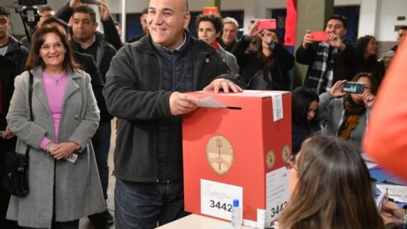 El Gobernador Manzur emitió su voto