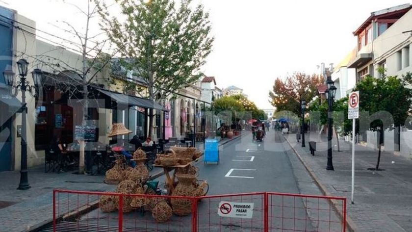 Tras el regreso del sector gastronómico y de las ferias, la Balcarce mostró un escaso movimiento de gente