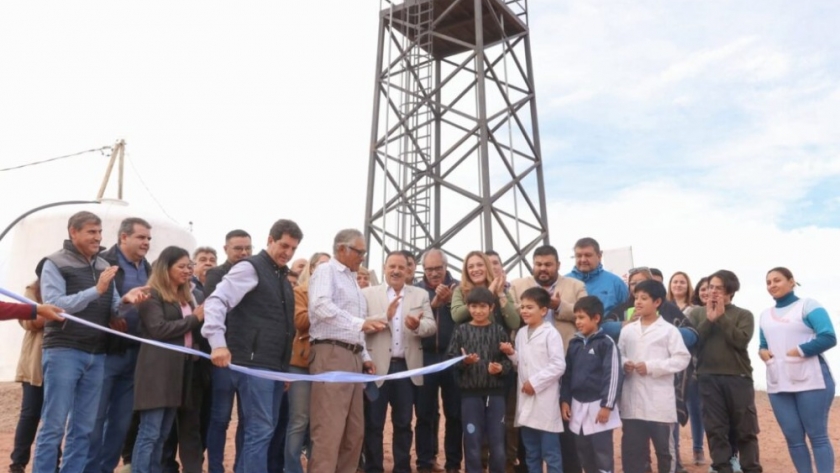 El gobernador Quintela inauguró nuevas obras de acceso al agua para un mejor desarrollo
